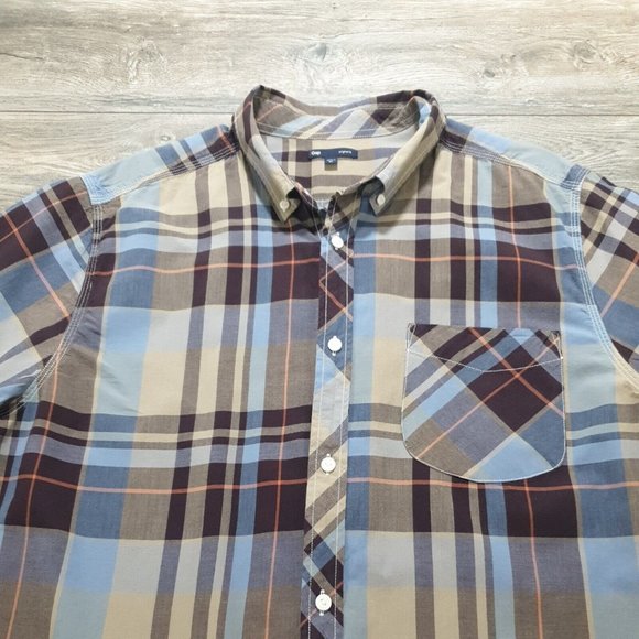Gap Men XL Short Sleeve Shirt Casual Cotton Blue Brown Plaid Vacation Travel - Picture 2 of 10